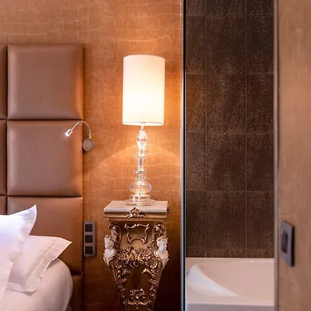 Glamour Hotel